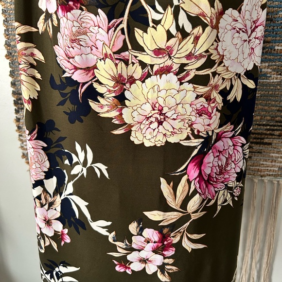 7th Avenue NY&C Floral Sleeveless Top- Green and Pink - Picture 8 of 10